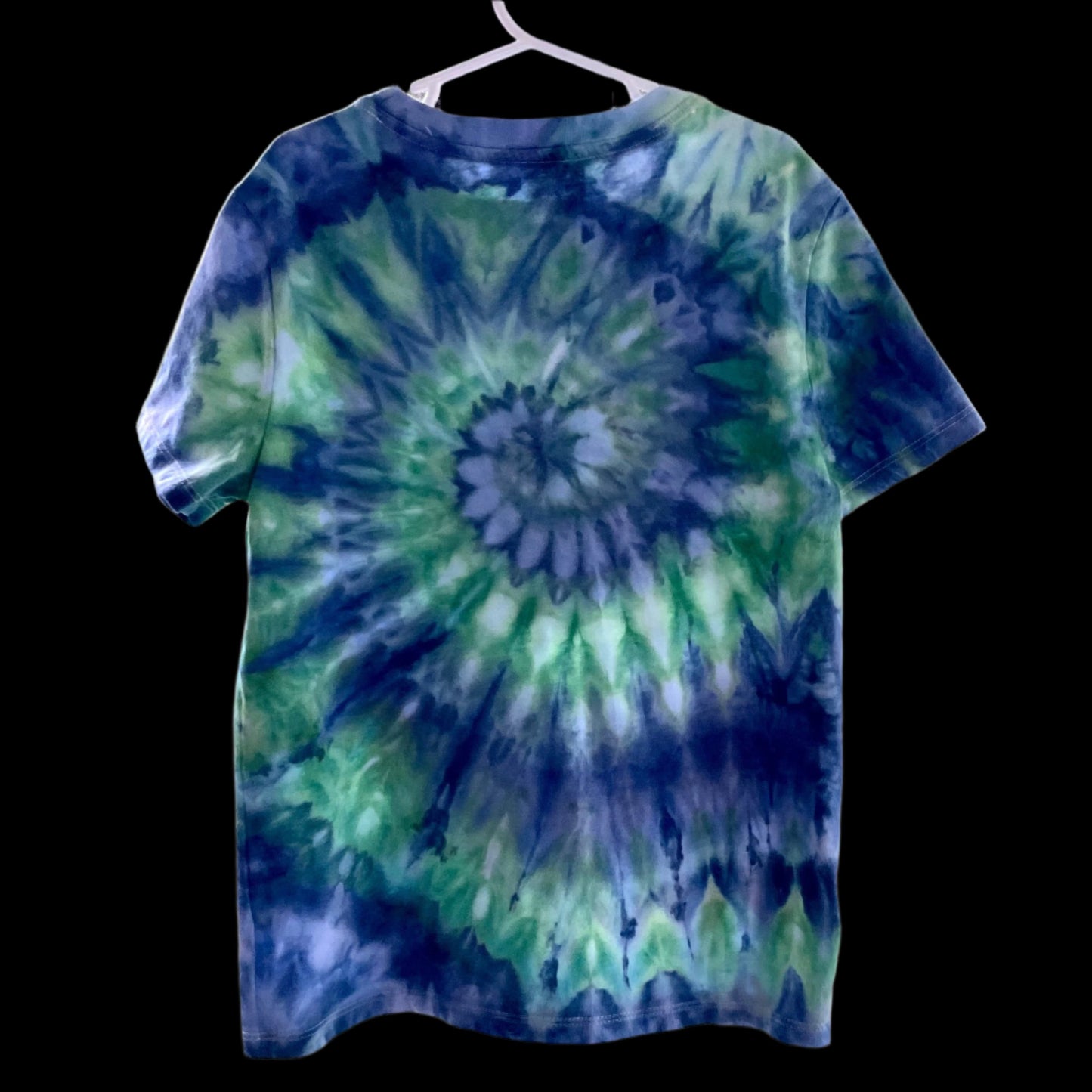 Boy's/Unisex Indigo/Green Spiral M (8) T-Shirt