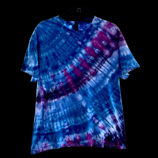 Men's/Unisex Blues to Purples Fan Fold L T-Shirt